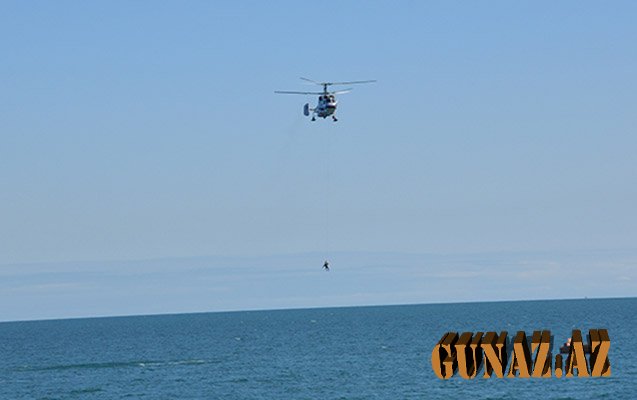 Helikopter dənizə düşdü