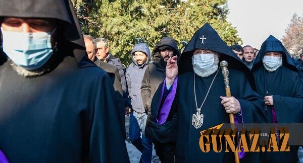 II Qaregin Azərbaycana gəlir