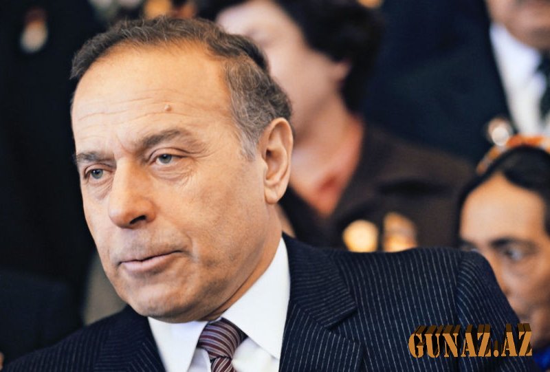 Heydər Əliyev XATİRƏLƏRDƏ