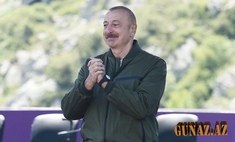 Ölkədəki prosesləri jurnalistlərdən eşidirəm - Əliyev