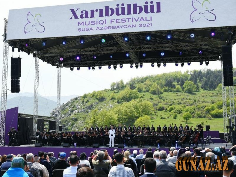 "Xarıbülbül" festivalı milli birlik və həmrəyliyin nümayişi oldu-RƏYLƏR