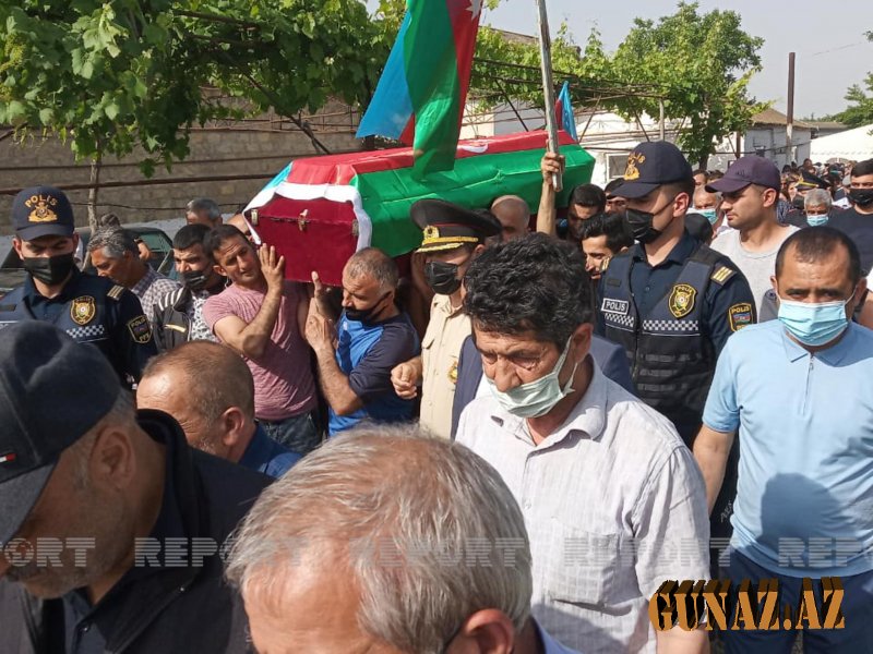 Vətən müharibəsi şəhidinin cənazəsi Bakıya gətirilir-FOTOlar