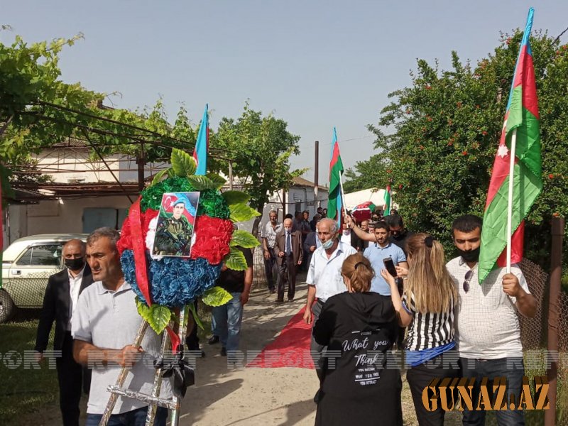 Vətən müharibəsi şəhidinin cənazəsi Bakıya gətirilir-FOTOlar