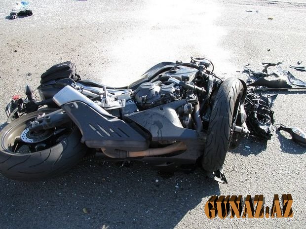 Gəncədə avtomobil motosikletlə toqquşub, xəsarət alan var