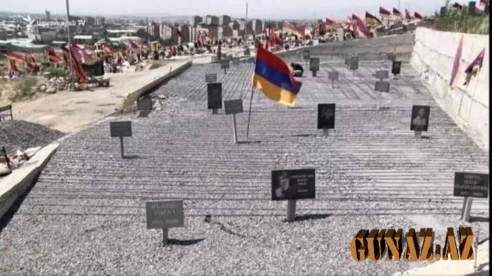 Ermənistanda DƏHŞƏT- Hərbiçi məzarları niyə betonlanır?