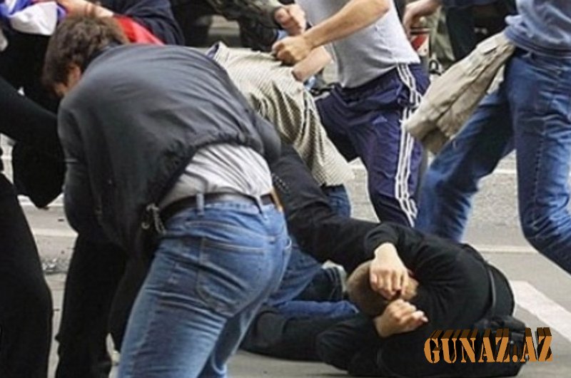 Yunanıstanda pakistanlı miqrantalar döyülüb, evləri soyulub