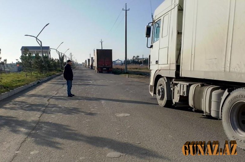 Ermənilərə məxsus yük maşınları Gürcüstan sərhəddində niyə saxlanıldı?