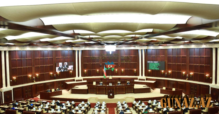 Ali təhsillə bağlı qanun parlamentdə