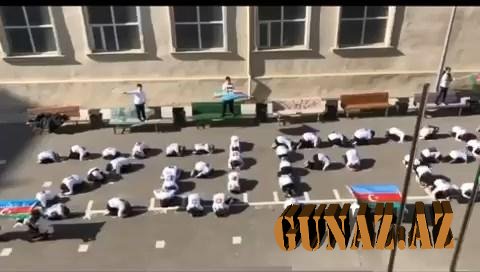 Lütfi Zadə adına Texniki Humanitar Lisey Zəfər günü ilə bağlı flaşmob hazırlayıb