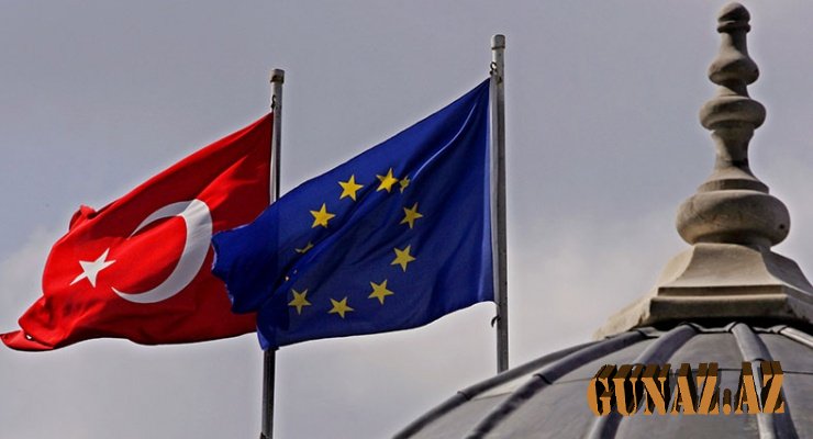 Biz Türkiyə hökumətinə pul vermirik - Yohansson