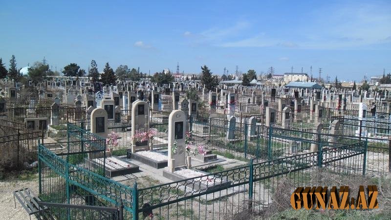 Yevlaxda qəbirsanlıqda biyabırçılıq