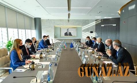 Azərbaycan və Avropa Komissiyası arasında müzakirə