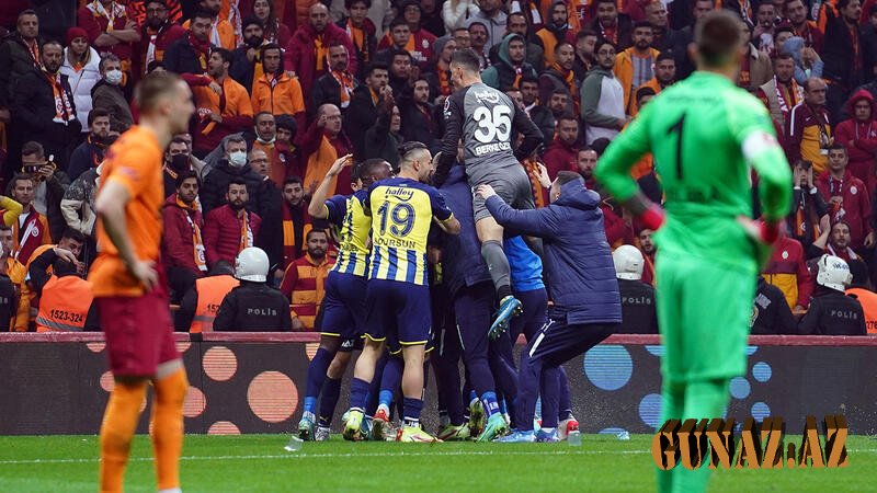 Gərgin keçən Qalatasaray- Fenerbahçe OYUNU