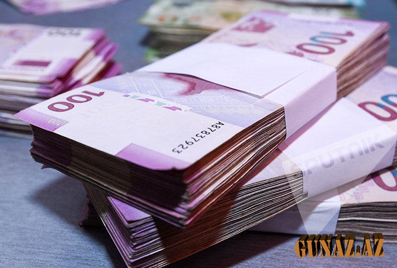 Bakıda maaşlarda azalma var?