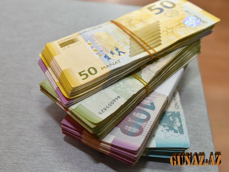 Bakıda orta aylıq əmək haqqı nə qədərdir?