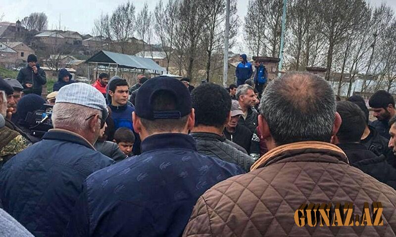 Erməni valideynlərin təlaşı- HƏRKƏS SƏRHƏDƏ TOPLANIR