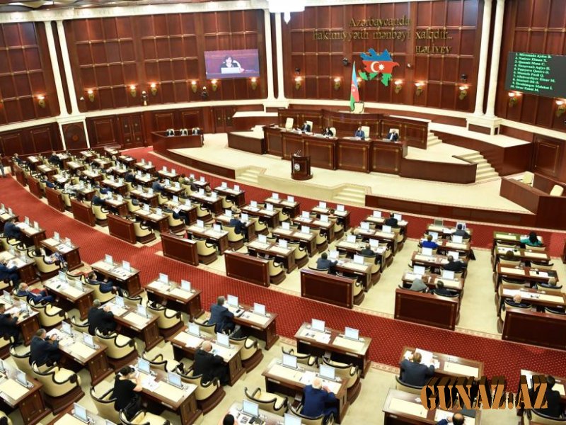 Deputat bahalaşmadan danışdı