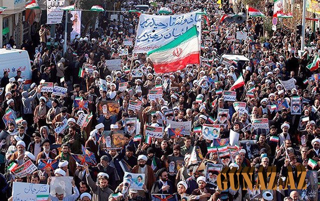 İranda mitinq- Polis yeridildi