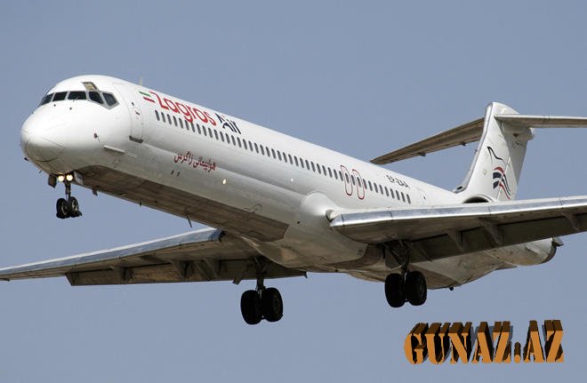 İran təyyarəsi havada yanmağa başladı: təcili eniş etdi