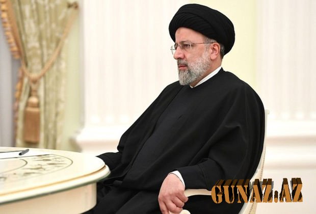 İran prezidenti Kremldə namaz qıldı- Foto