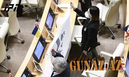 Parlamentdə ara yenə qarışdı- Buna səbəb...