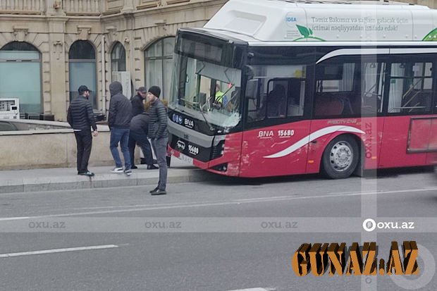 Sərnişin avtobusu qəza törətdi