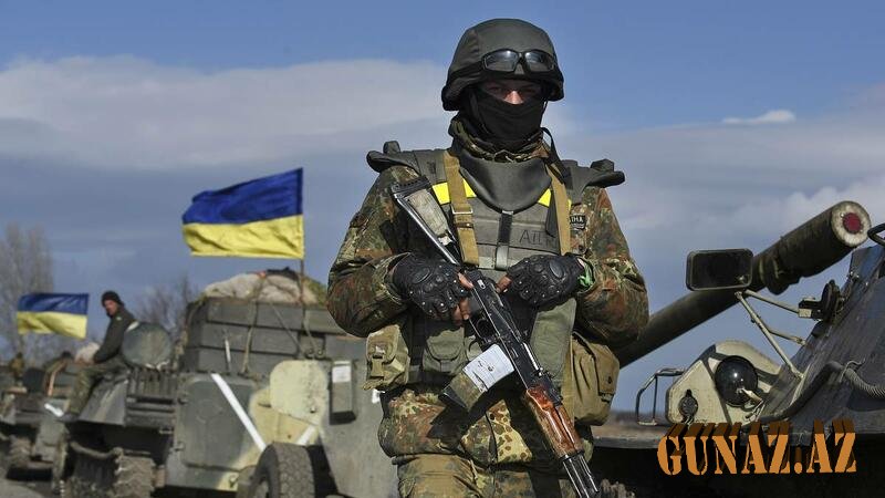 Ukrayna hərbi texnikaları Donetskə gəlir