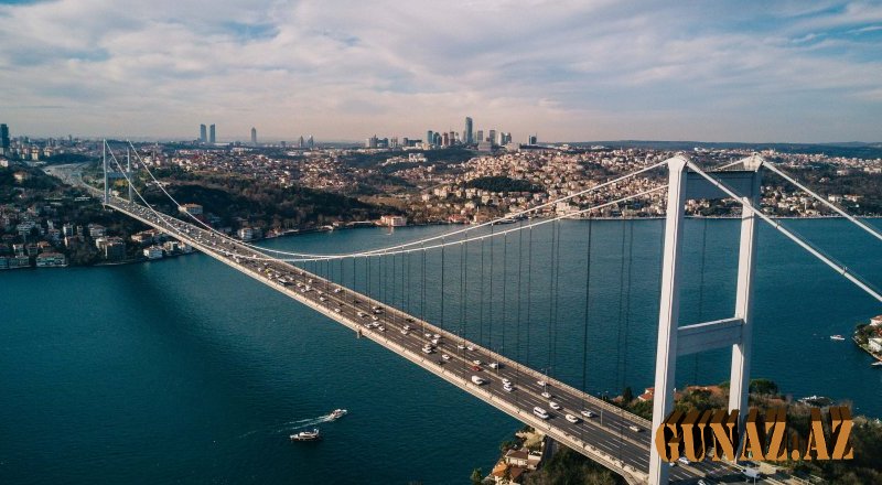 İstanbul boğazında gəmilərin gediş gəlişi dayandırıldı