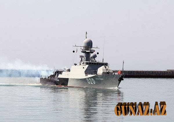"Azov" alayı Rusiyanın "Raptor" katerini batırdı