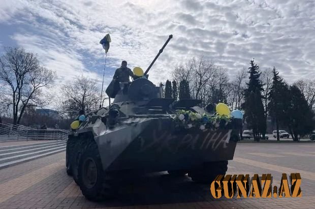 Ukraynada qənimət kimi ələ keçirilən zirehli gəlin maşını oldu