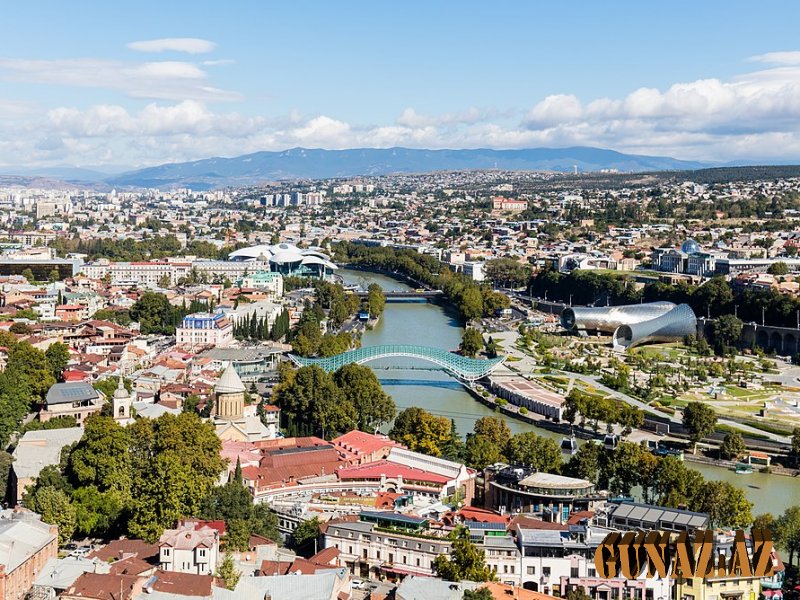 Tiflis hələ də Rusiyanı dəstəkləyir?