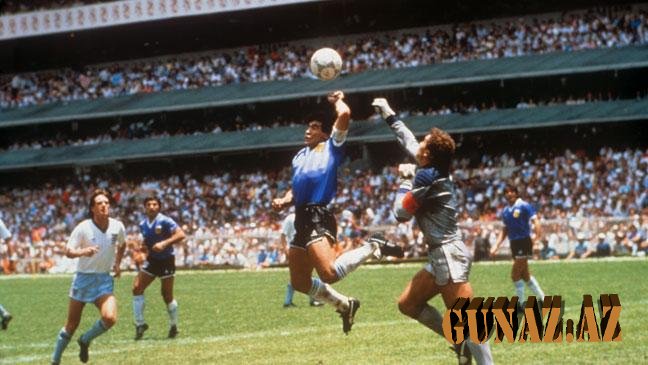 Maradonanın tarixi forması rekord qiymətə satıldı