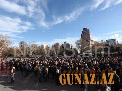 İrəvanda müxalifətin yenidən yürüşü başladı
