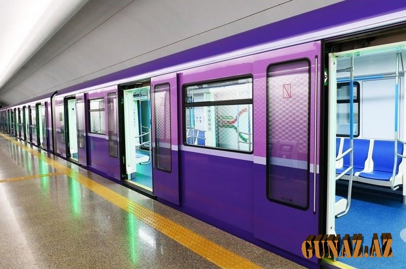 Bakı metrosunda sərnişindən maraqlı addım