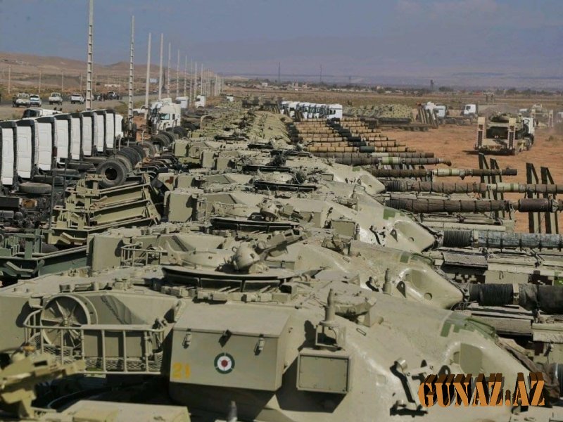 İran hərbi təlimlərə başladı