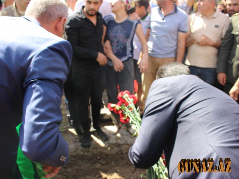 Şərur igid şəhidini son mənzilə yola saldı Şərur igid şəhidini son mənzilə yola saldı