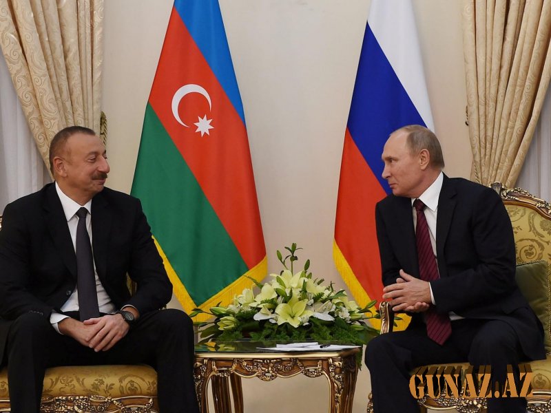 Əliyev Astanada Putinlə görüşdü