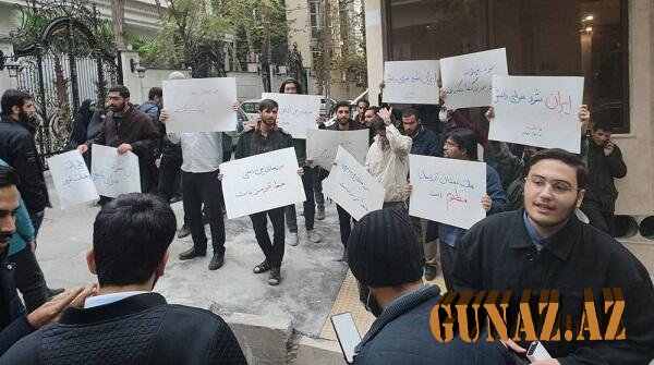 Azərbaycanın İrandakı səfirliyinin qarşısında aksiya keçirildi