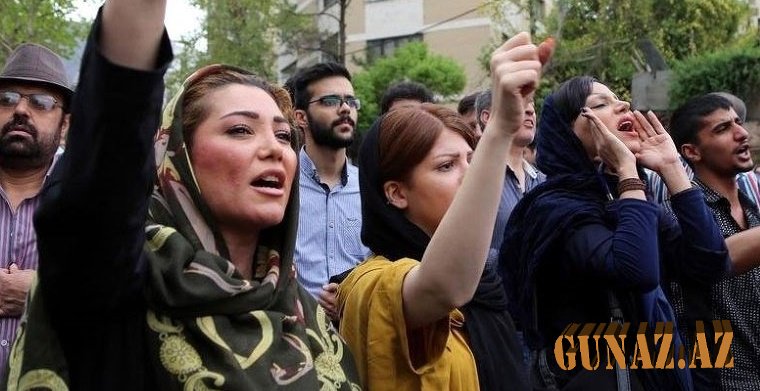 İranda qadınlar hicabsız gəzə biləcək