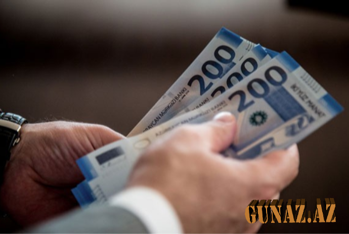 Bu şəxslərin də maaşları artırıldı