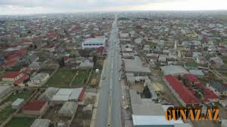 Bınə qəsəbəsində sakinlər on kilometr yolu piyada gedib gəlirlər