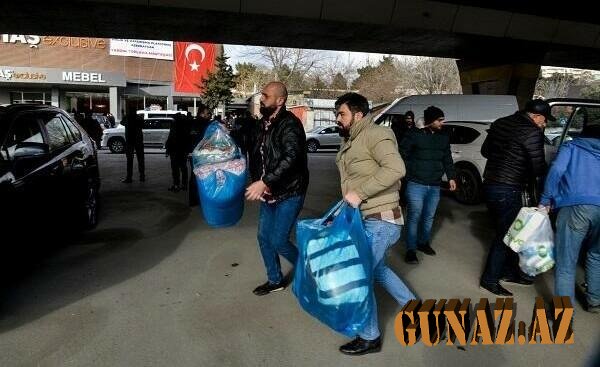 Yüklə dolu 4 tır Türkiyəyə yola salındı