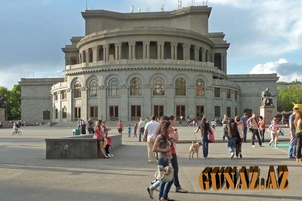Rusiyalılar kütləvi şəkildə erməni pasportu alır - Səbəb