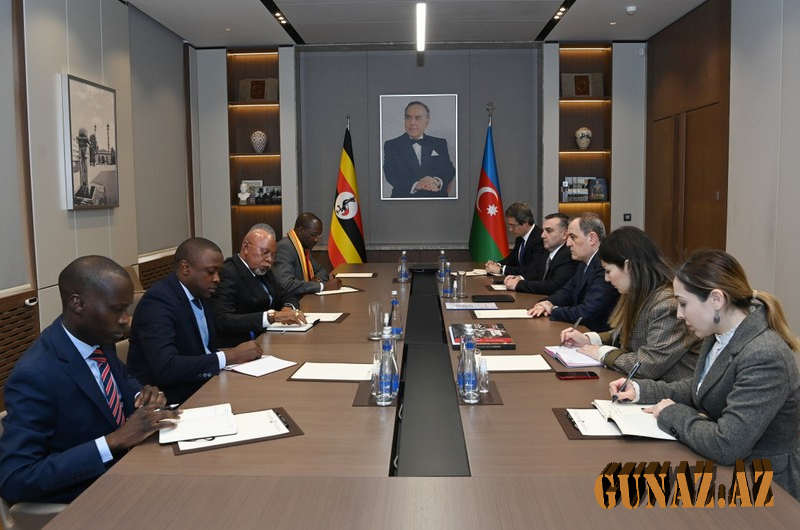 Ceyhun Bayramov Uqandalı həmkarı ilə görüşüb