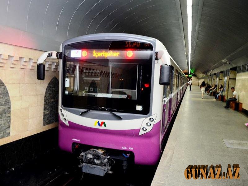 Metroda qatarların hərəkət qrafiki dəyişdirildi