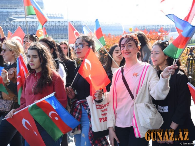 İrəvanda zəfər qazanmış Türkiyə idmançıları Bakıda