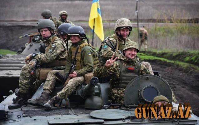 Ukrayna Baxmutda əsir düşən hərbçilərini azad etdi