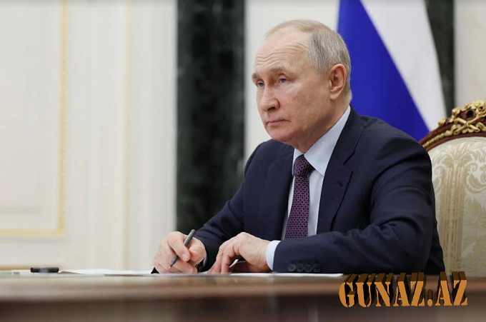 Putin Vaqif Kərimovu təltif etdi