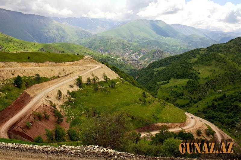 Ermənilər Zoda gedən yolu bağladılar