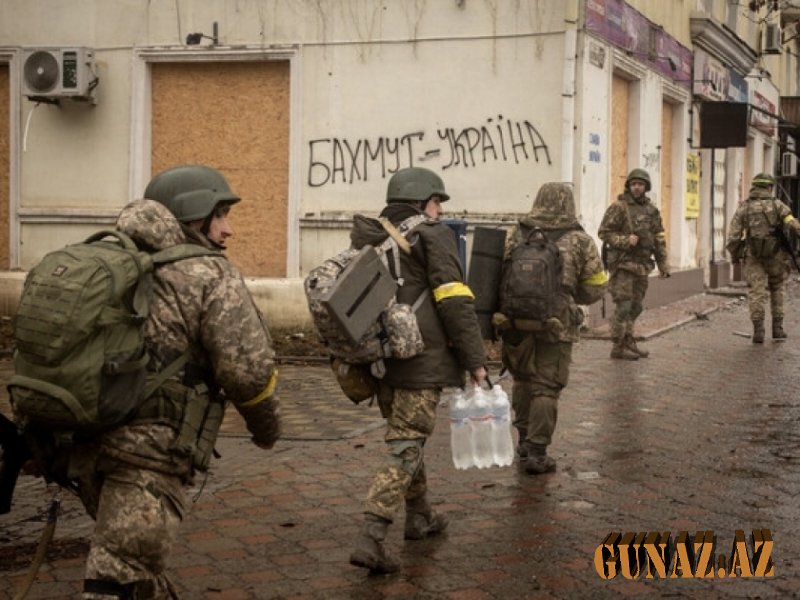 Baxmut uğrunda döyüşlər davam edir - Ukrayna
